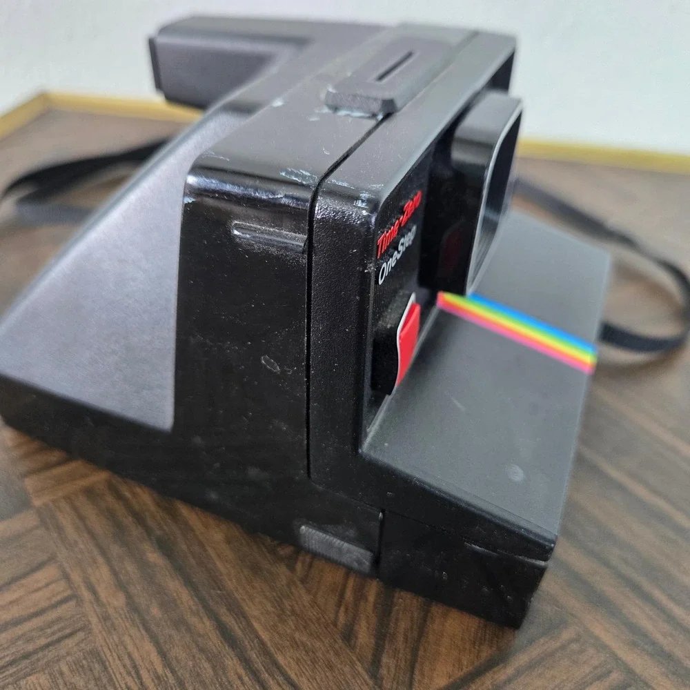 Polaroid OneStep Time Zero Instant Camera Vintage Built In‎ Flash Rainbow